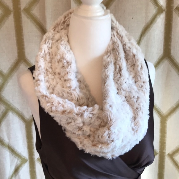 Cowl Infinity Scarf - Picture 1 of 2